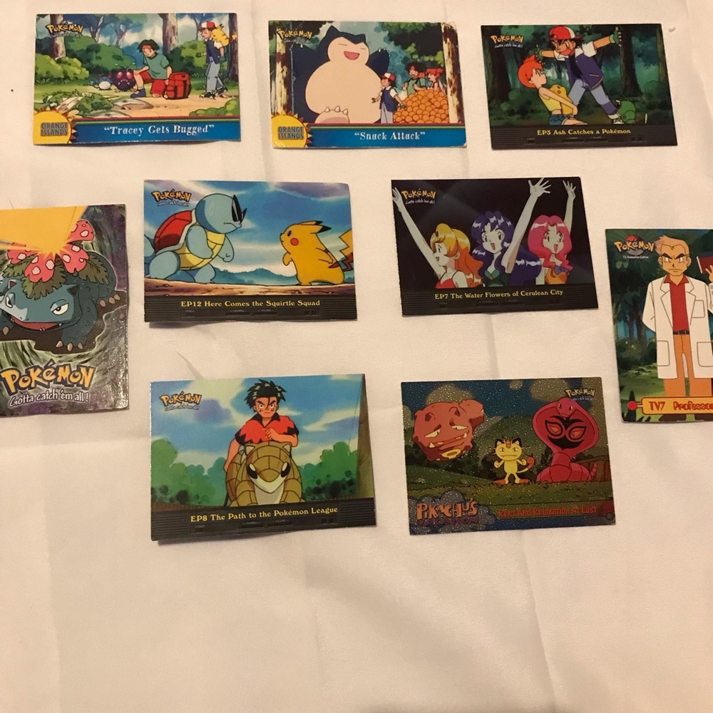 Lots of 9, Pokémon collectible cards